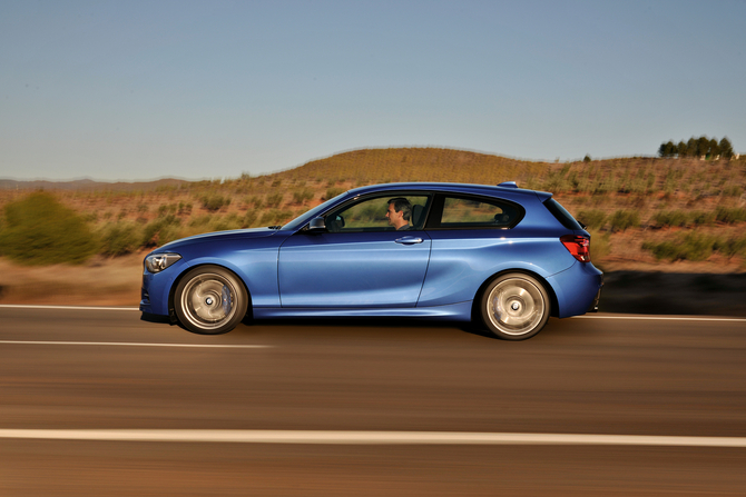 BMW M135i xDrive AT