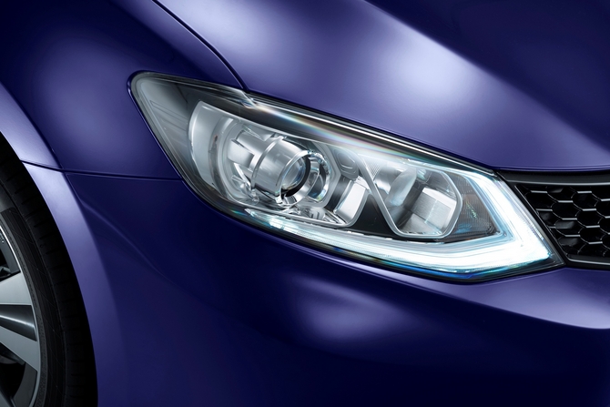 New LED boomerang-shaped headlights are one of the new features of the Pulsar New LED boomerang-shaped headlights are one of the new features of the Pulsar