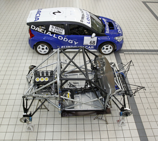 Dacia unveil MPV race car Dacia unveil MPV race car