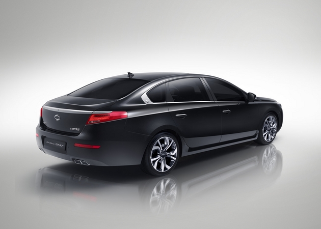 Renault Samsung unveil new SM7 sedan