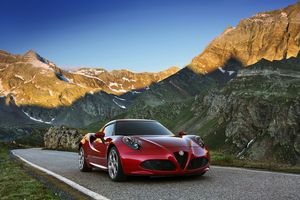 Alfa Romeo wants the 4C to be the symbol of its resurgence
