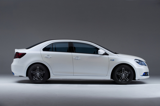 Suzuki debut Kizashi EcoCharge and Apex in New York Suzuki debut Kizashi EcoCharge and Apex in New York