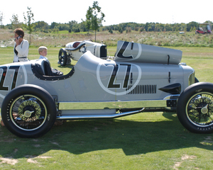 V16