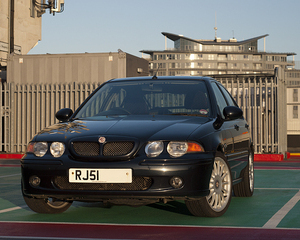 MG ZS 120