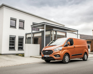 Transit Custom Van Trend 340L2 2.0TDCi H1 - Teto Baixo
