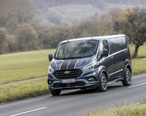 Transit Custom Van Trend 340L2 2.0TDCi H1 - Teto Baixo
