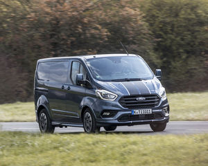 Transit Custom Van Ambiente 310L1 2.0TDCi H1 - Teto Baixo