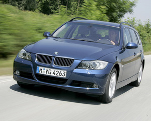 325i Touring Automatic