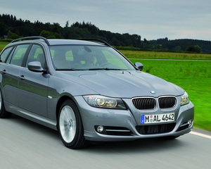 328xi Sports Wagon Automatic
