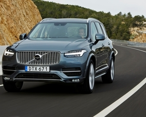 XC90 T8 AWD Momentum Geartronic