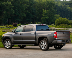 Tundra CrewMax 5.7 V8 Platinum